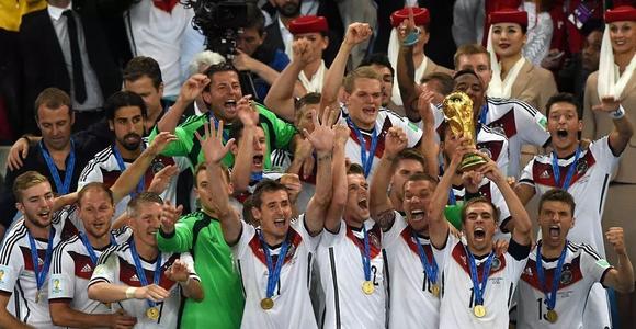 2014世界杯德國隊中場羨慕（2014年世界杯，德國隊是如何擊敗阿根廷的？）