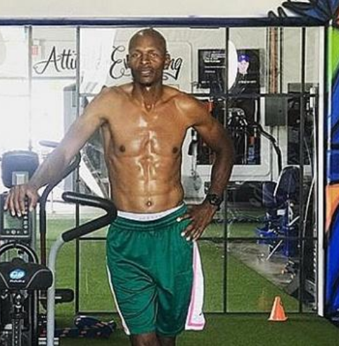nba中哪些黑人沒(méi)有紋身（巨星標(biāo)配？這6大NBA巨星還真沒(méi)紋身，姚明上榜，威少最讓人意外）