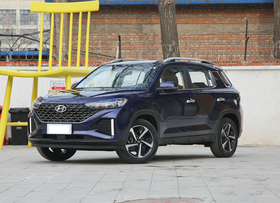 从12.98万降至11.38万起，入门就配6AT，带你看北京现代ix35