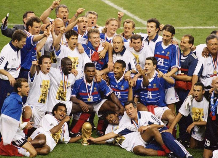 98世界杯荷兰队战绩(98年世界杯最让人意外的不是法国夺冠，而是巅峰荷兰折戟半决赛)