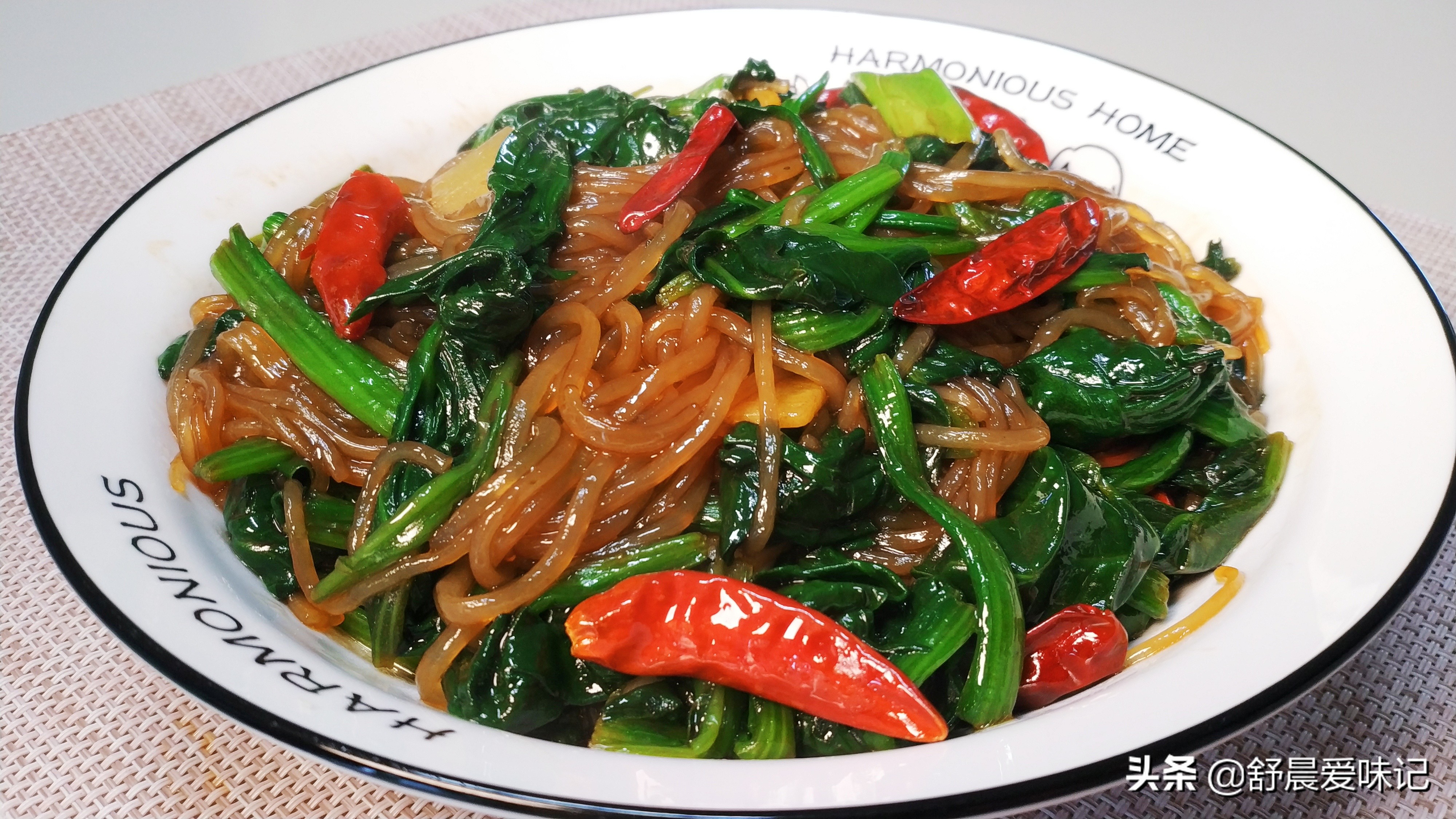 菠菜粉条的做法（教你做菠菜炒粉条地道家常做法）