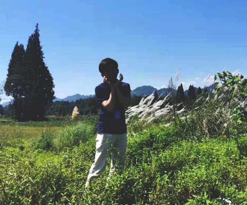 如何用丑照激怒朋友？我总结了100%拍丑别人的方法