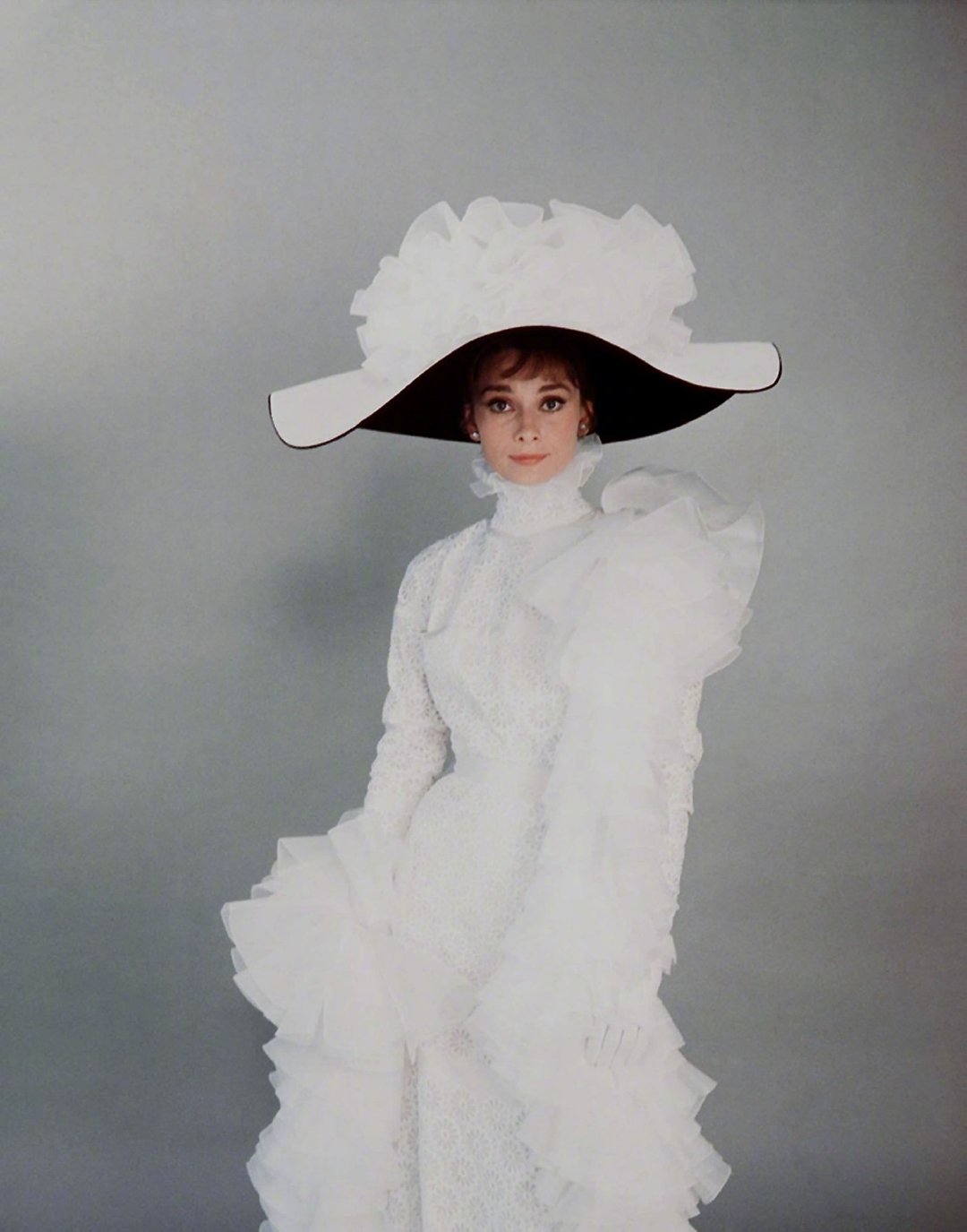 奥黛丽赫本气质高清图片(奥黛丽赫本惊艳了时光,56年前写真依旧时髦