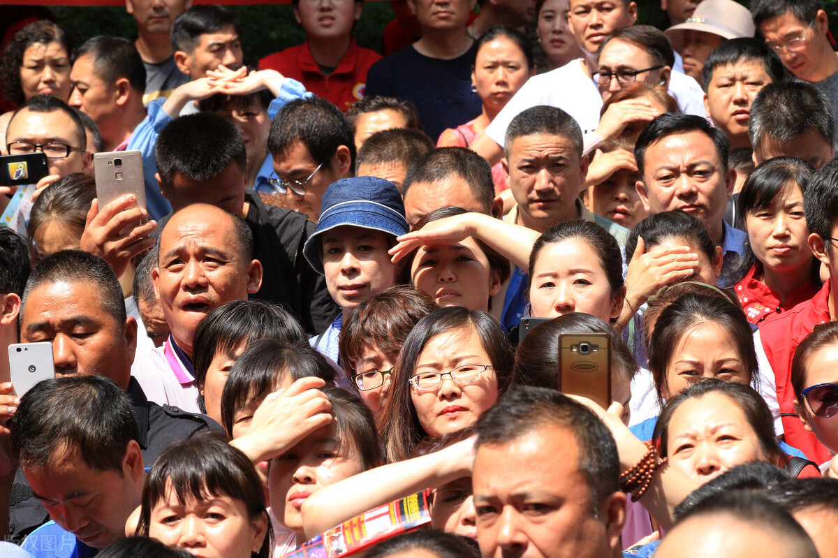 案发后未马上披露的高考跨省泄密案，刑释人员公然兜售未考试卷