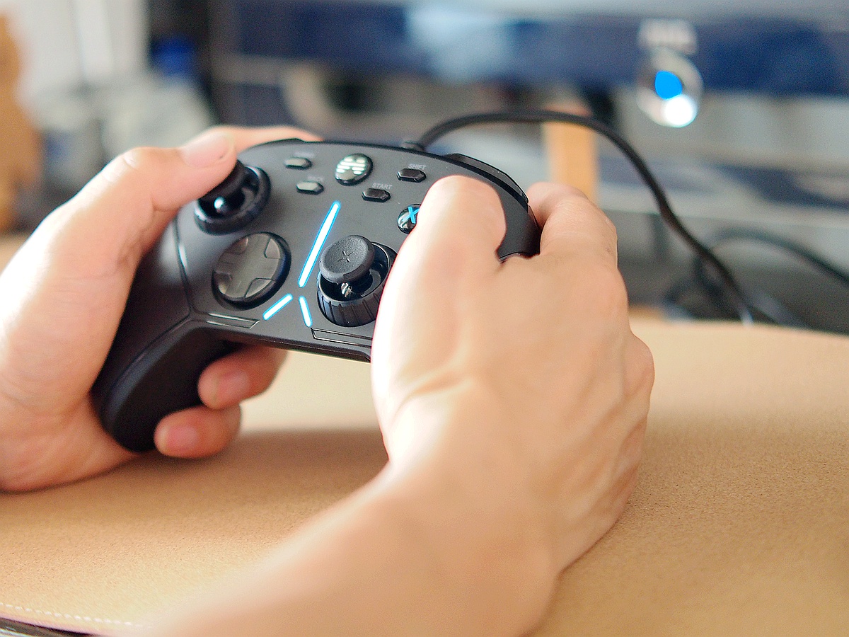 老玩家玩游戏乐在其中的原因是因为有了北通手柄