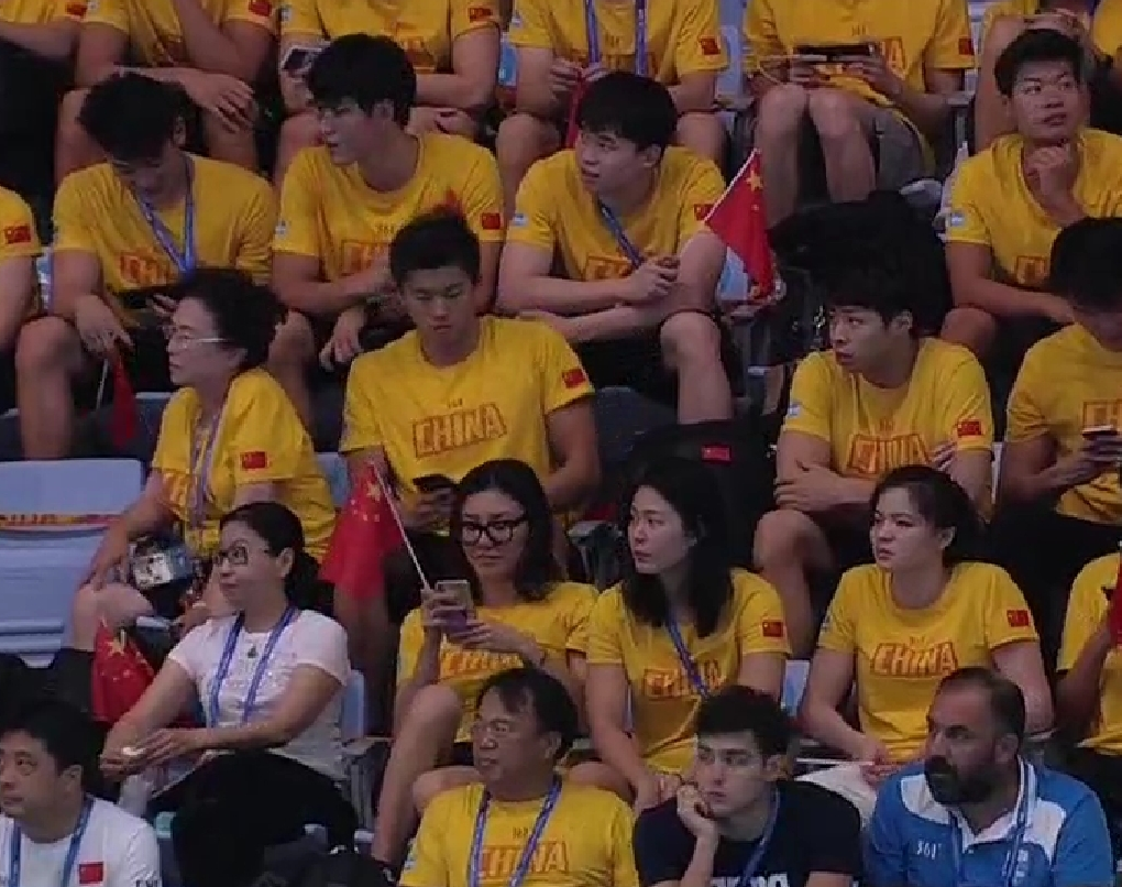 刘湘汪顺微博锁了（游泳世界冠军汪顺刘湘疑似恋情曝光！泳池边甜蜜牵手 徐嘉余&quot;吃醋&quot;）