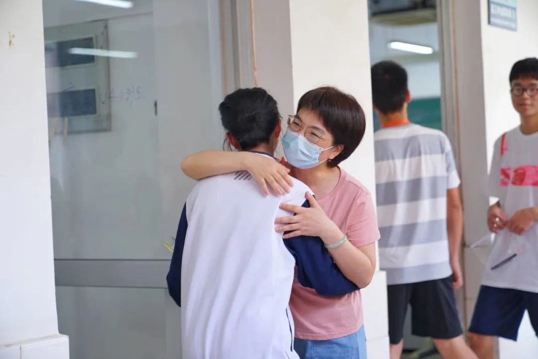 刚刚，第一个高考考生出来了！莆田一中、二中、四中、五中