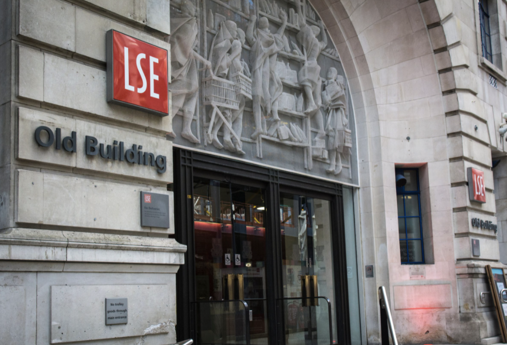 想去英国读经济学？选择这10所大学就对了