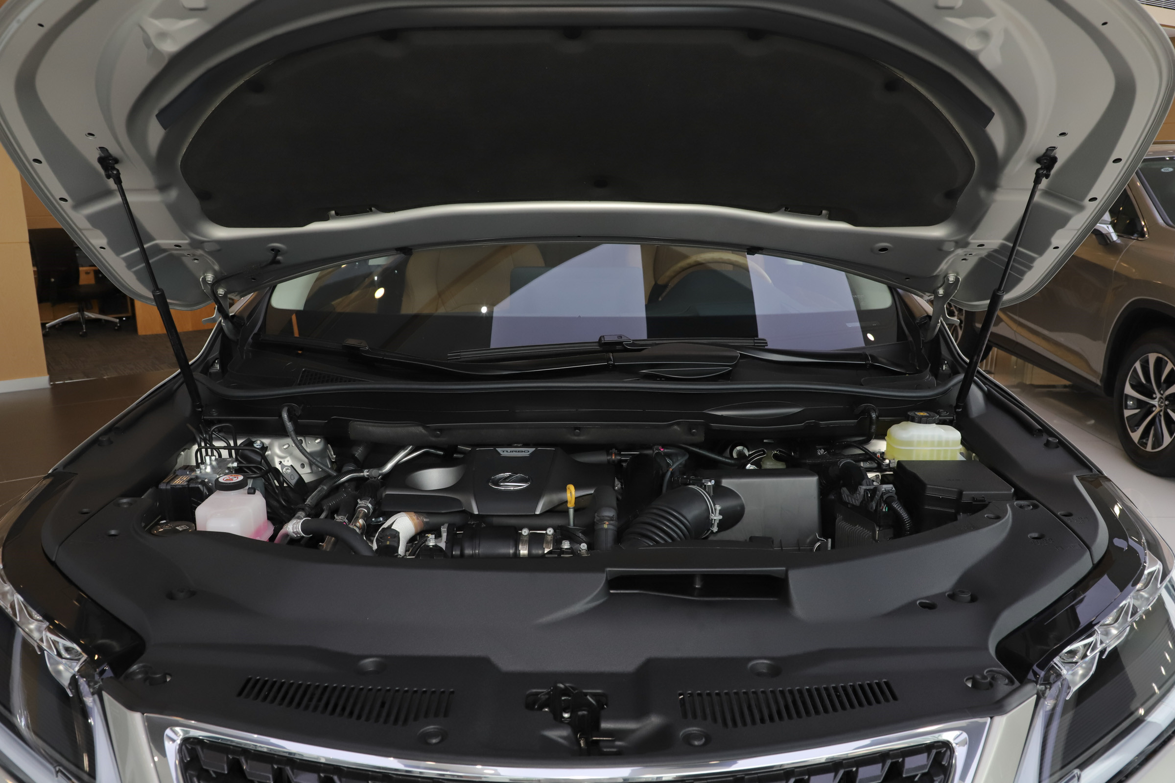 新车 </p><p>　　 售价50.90万元，雷克萨斯RX300新增特别版上市，配2.0T动力