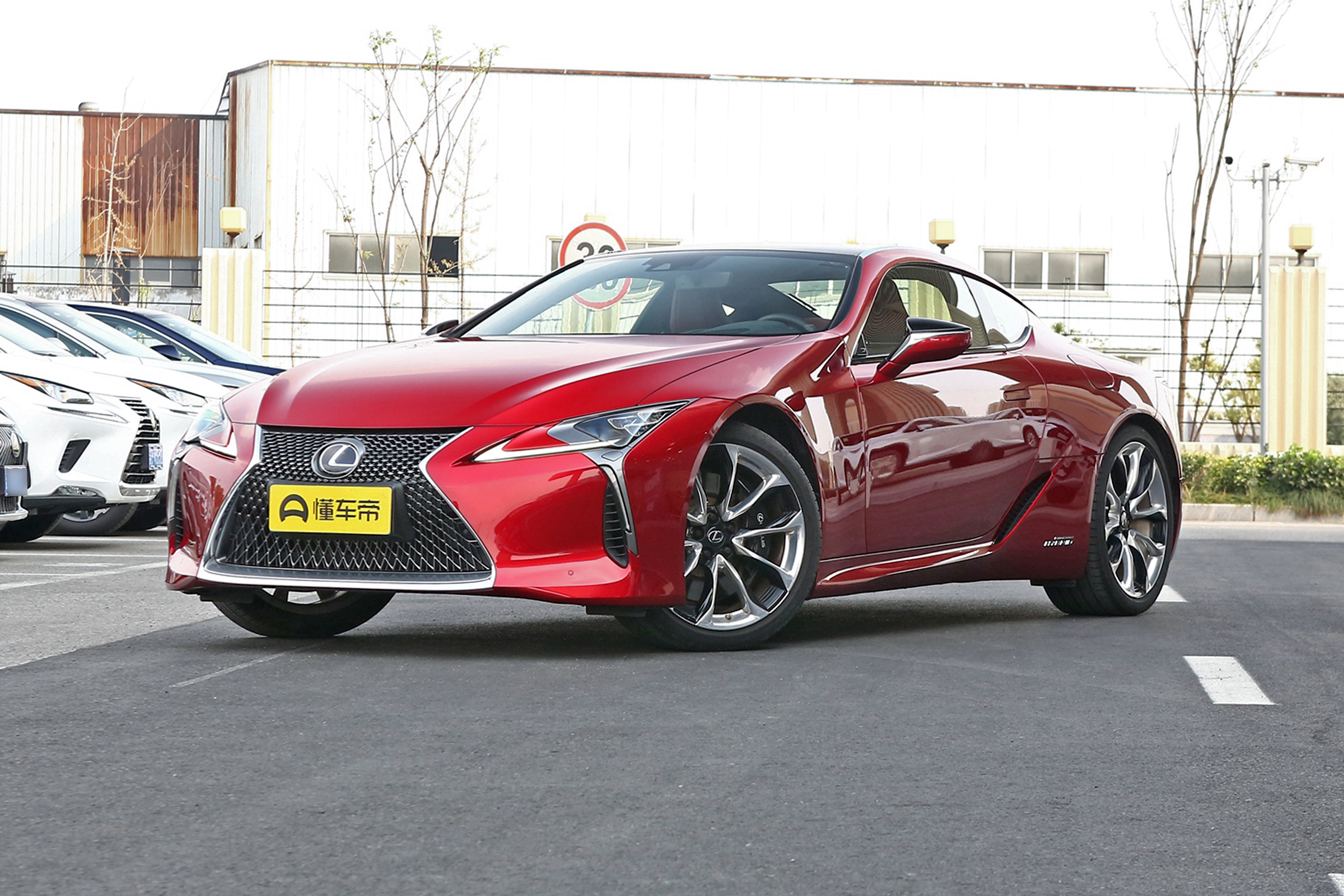 红色奔驰跑车图片(新车) - 四帝国车市