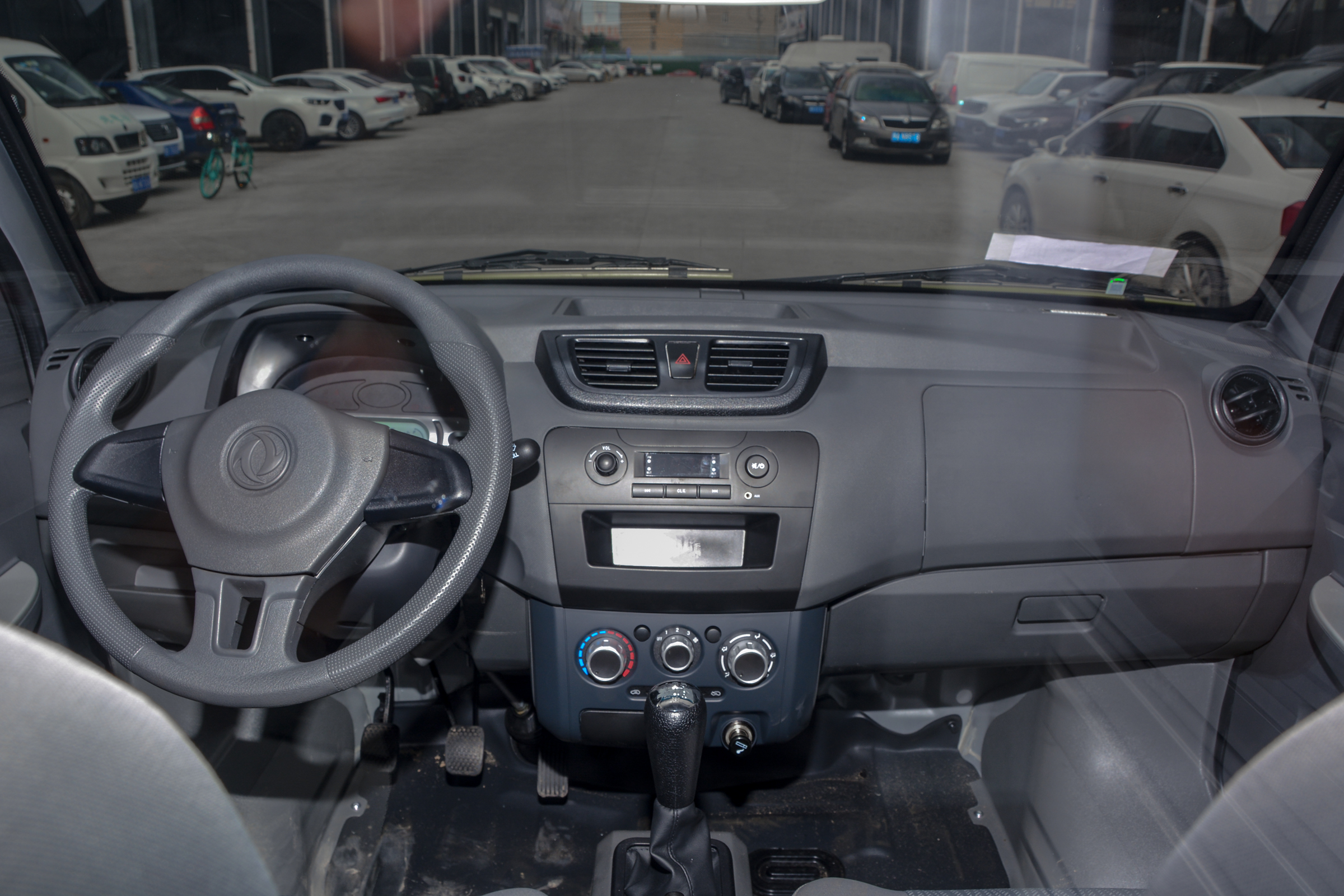 在产品方面,东风小康c31s为单排微卡,c32s为双排微卡.