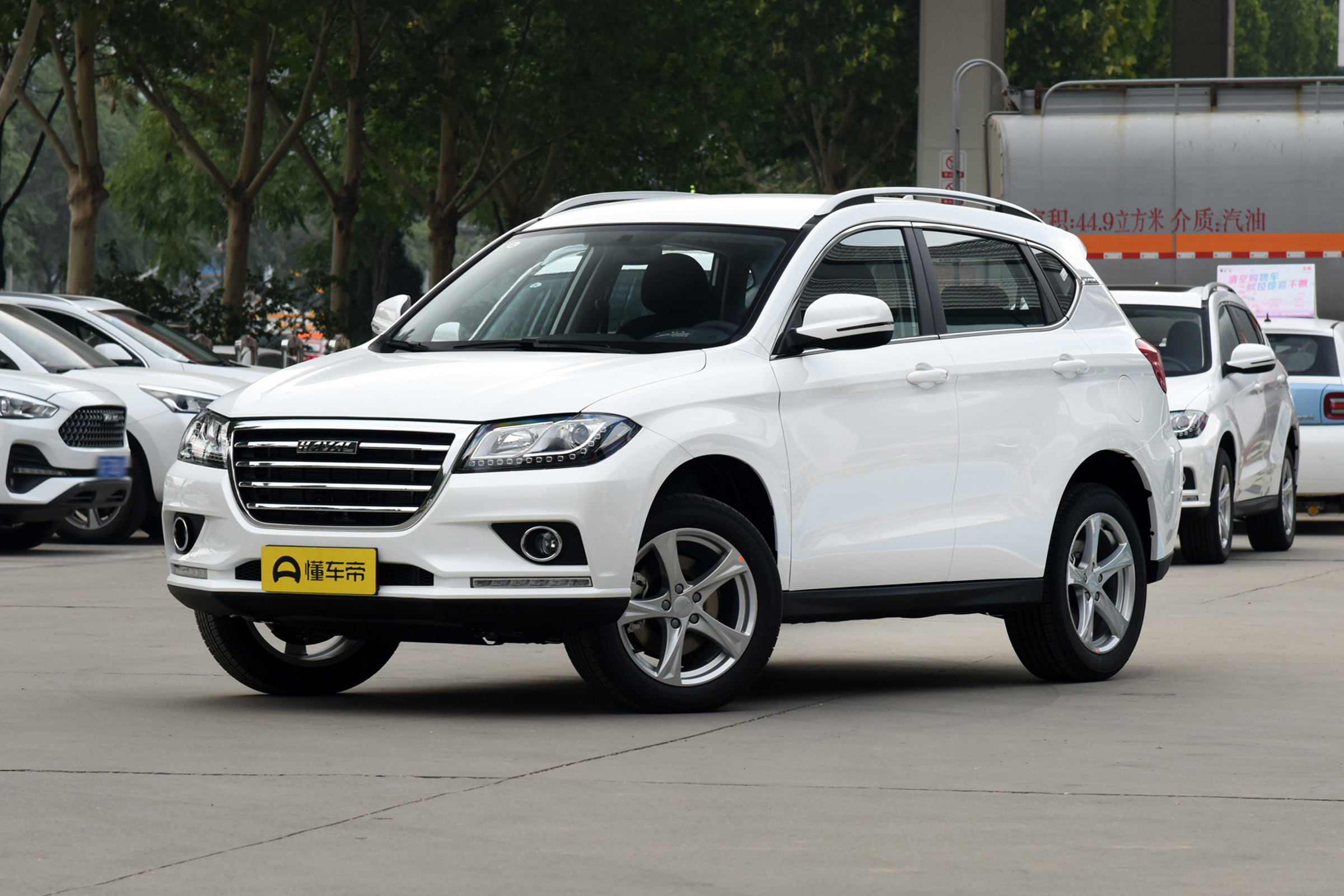 哈弗H2参数配置详解：多重科技加持的全能SUV