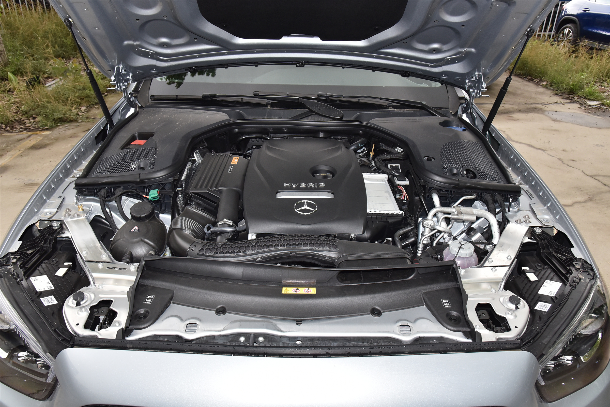 新车｜配置调整，售价保持不变，新款奔驰E级PHEV上市