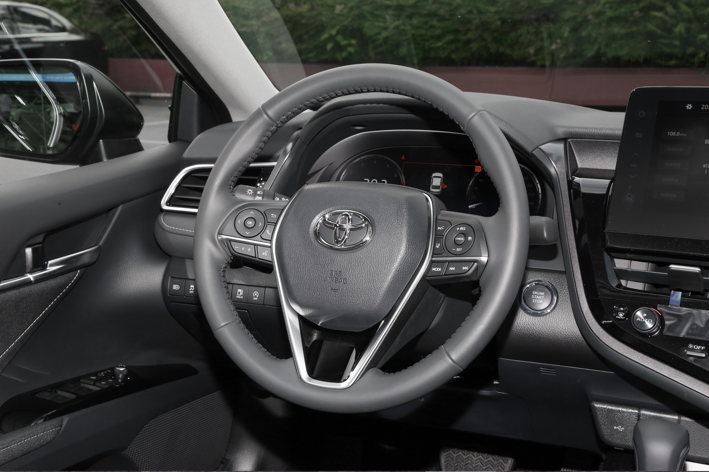 新车 | 挑战同级“销冠”有戏吗？新一代福特蒙迪欧对比丰田凯美瑞