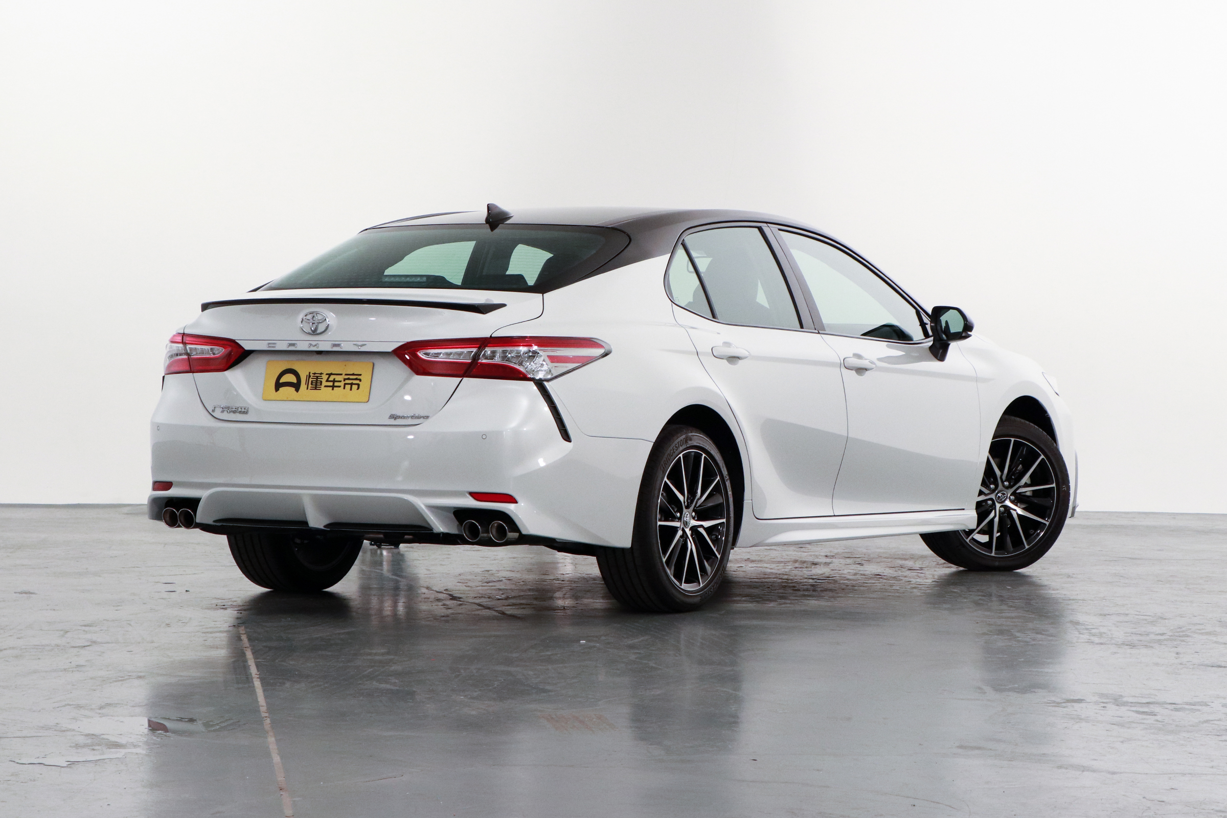 新车 | 挑战同级“销冠”有戏吗？新一代福特蒙迪欧对比丰田凯美瑞