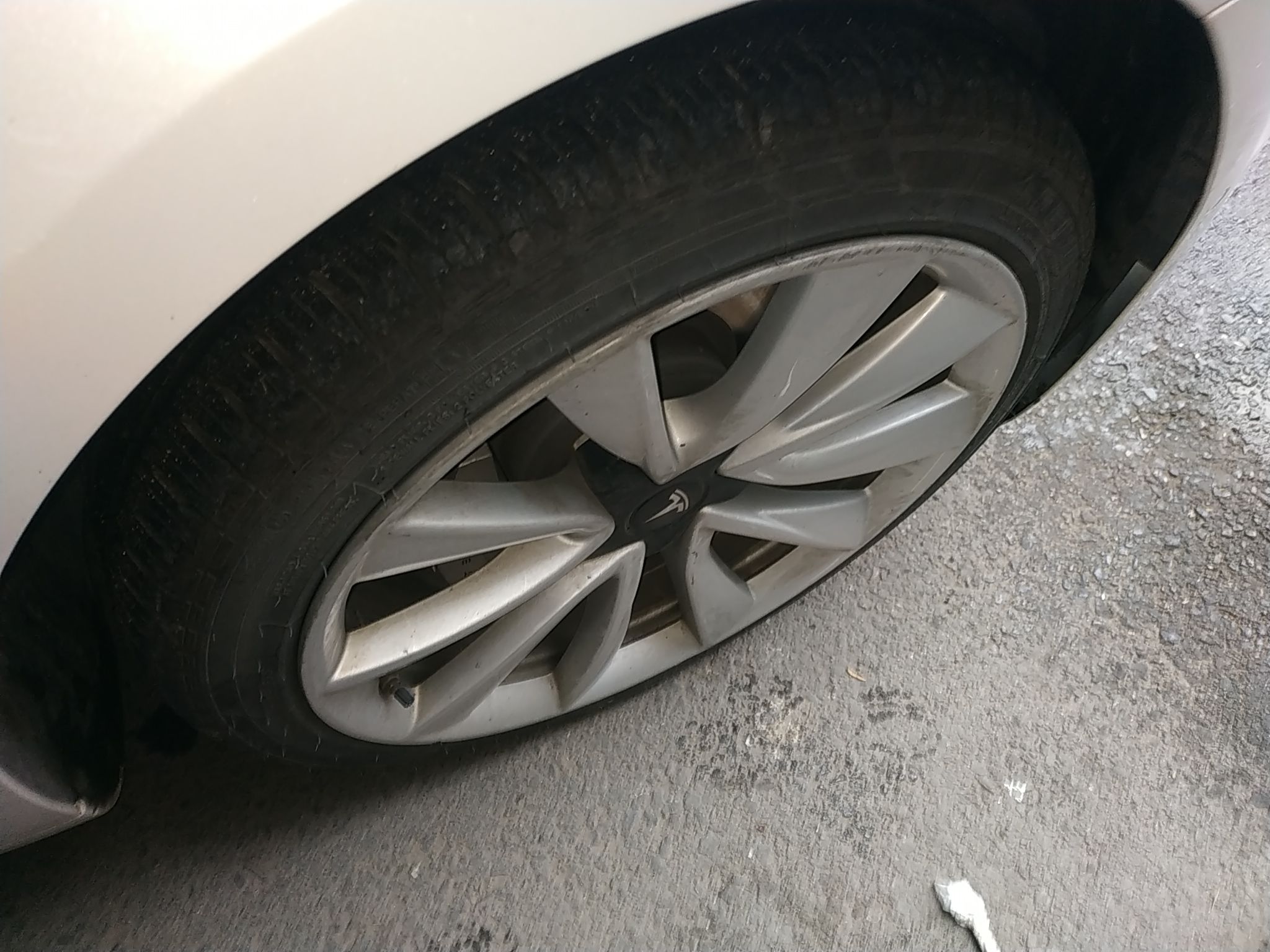 2019款特斯拉Model3，纯电出行新选择，10万级能入手吗？