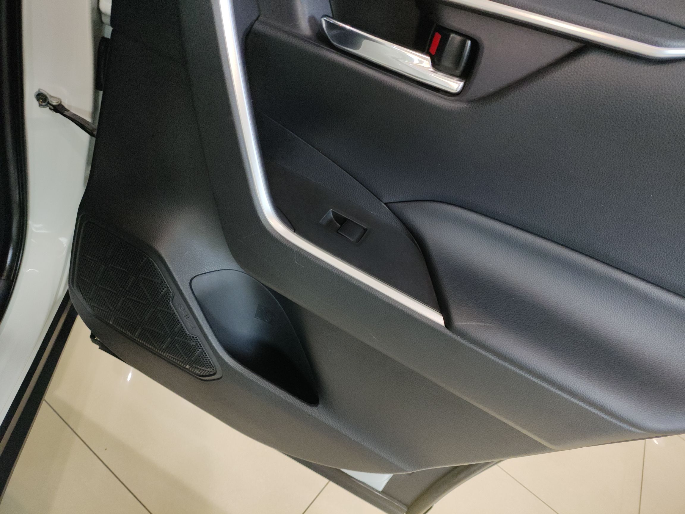 家用代步SUV之选，2020款丰田RAV4荣放，一手车况仅售10.88万