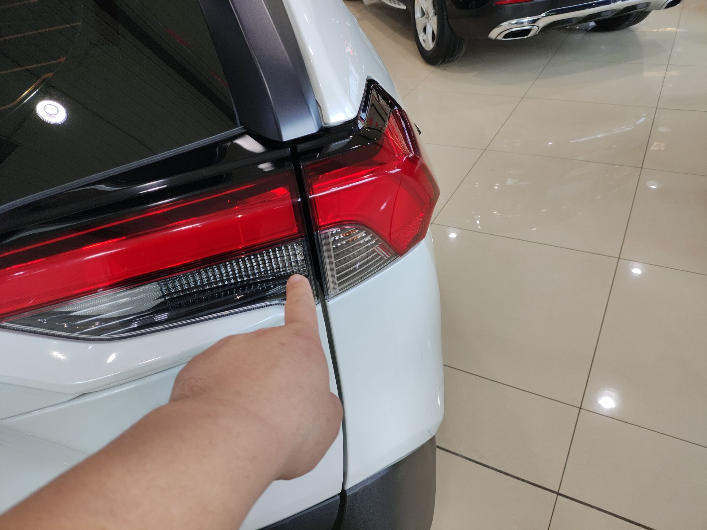 家用代步SUV之选，2020款丰田RAV4荣放，一手车况仅售10.88万