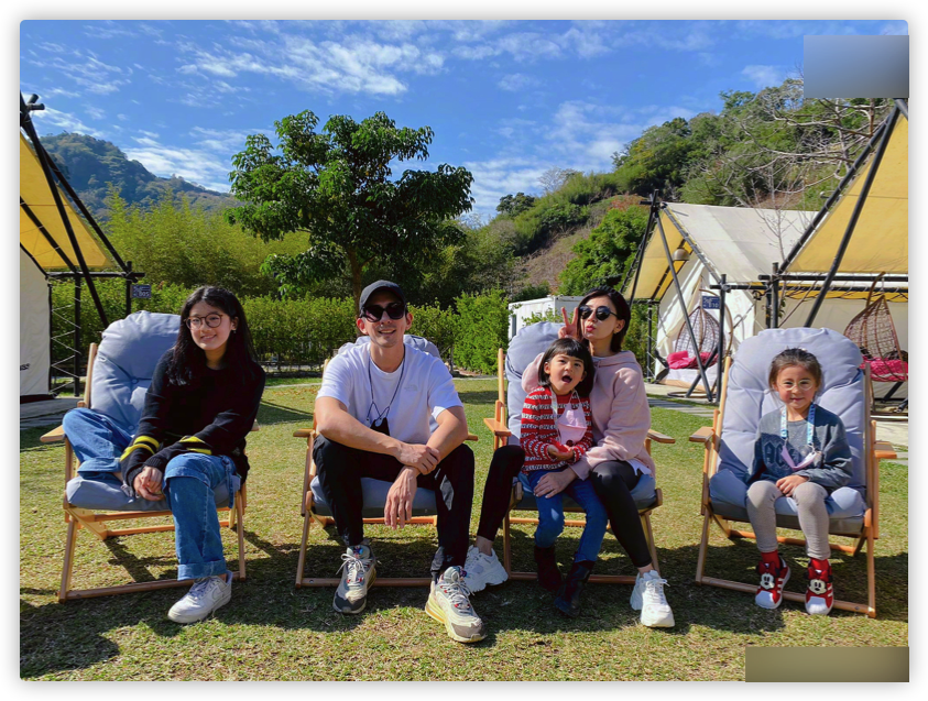 贾静雯老公自曝还想生娃，结婚8年有俩女儿，妻子多次拒绝拼四胎