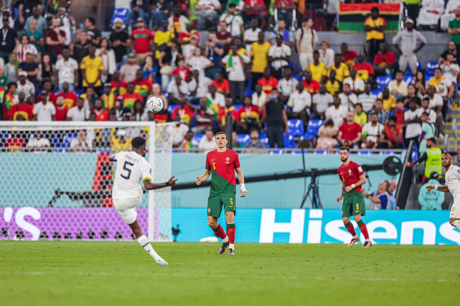 3-2，韩国笑了，感谢葡萄牙帮忙！出线形势：下轮赢球晋级在望