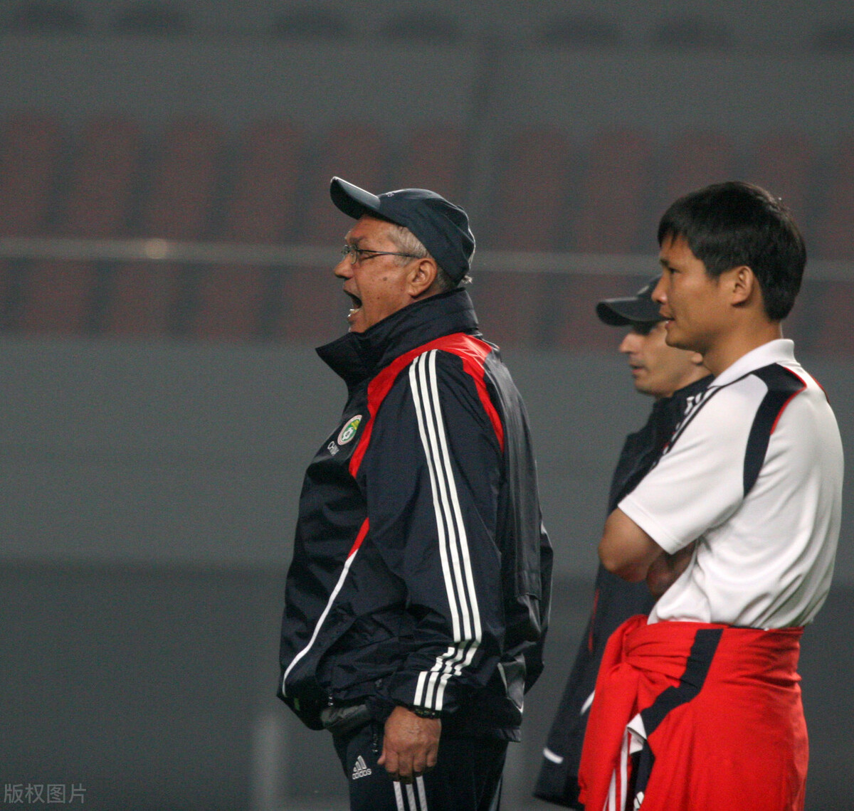 2008北京奧運會男足賽程（中國男足沖擊世界杯20年回顧第二集：一場鬧劇 一地雞毛）