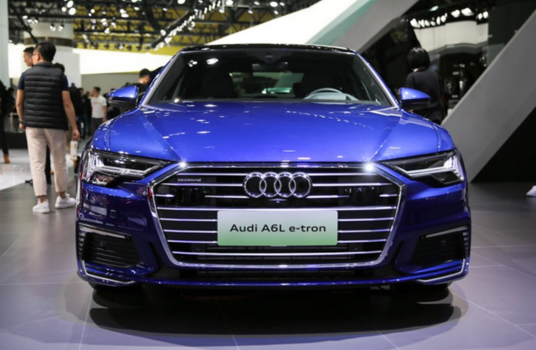 奥迪a6l历代车型（奥迪A6L的54年发展史，八次更新换代，收获一众车迷）