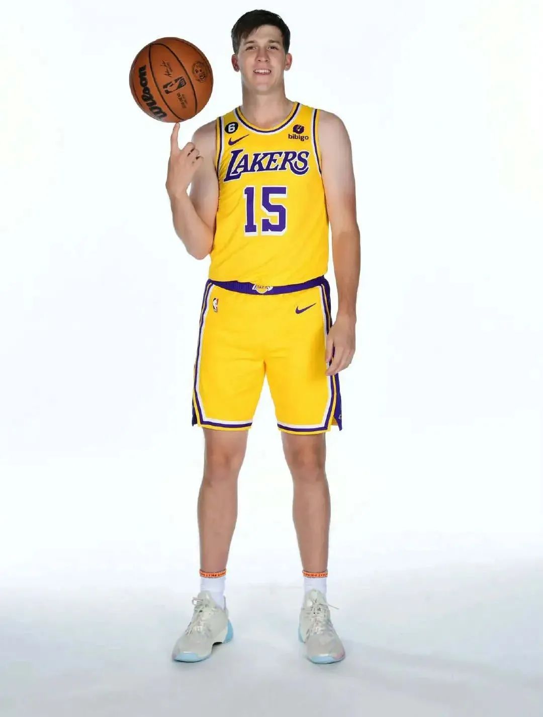 nba球鞋的牌子有哪些（NBA新赛季媒体日球鞋全盘点-眼花缭乱，惊喜不断）