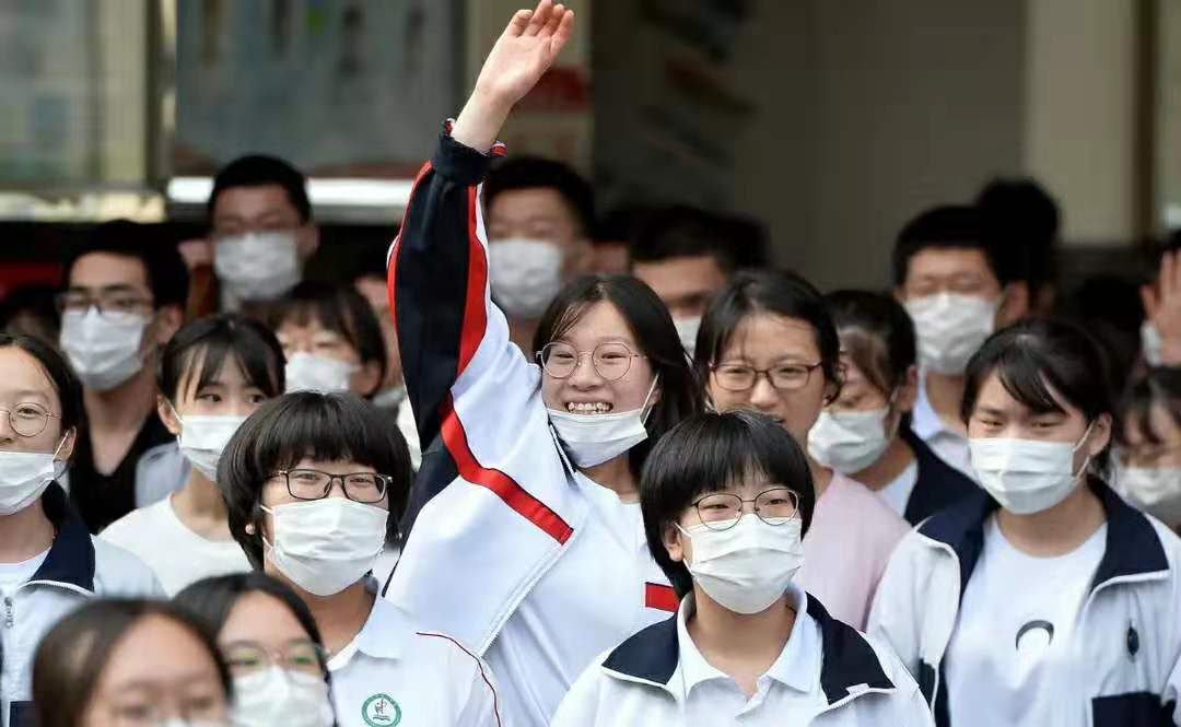 2022年高考人数1193万，录取率达到这个数，家长很高兴