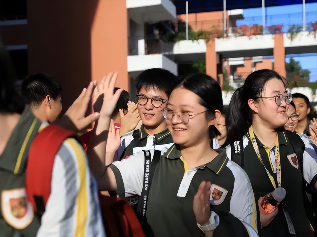 2022年高考报考人数公布，河南省一骑绝尘，没辜负高考大省称号？