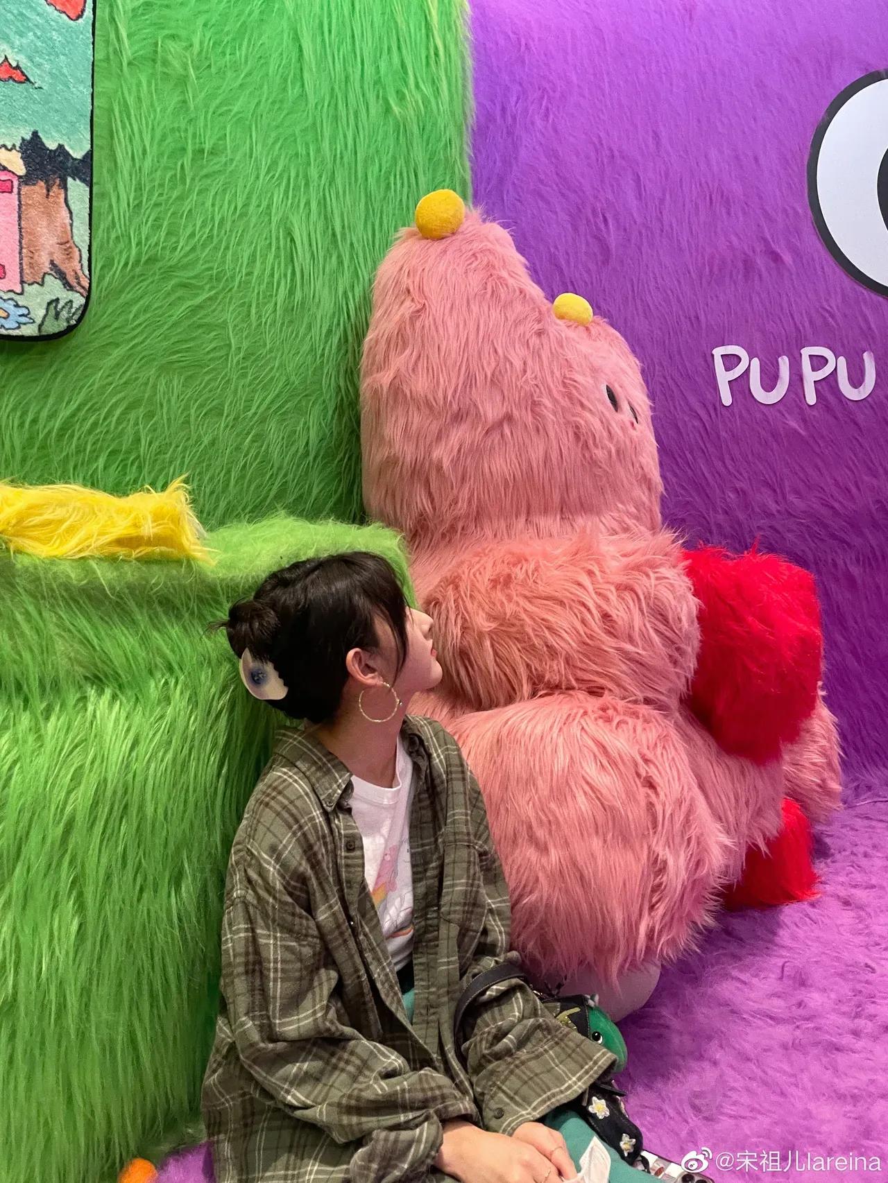 张天爱、杨幂杂志大片，清纯唯美，炫彩多姿