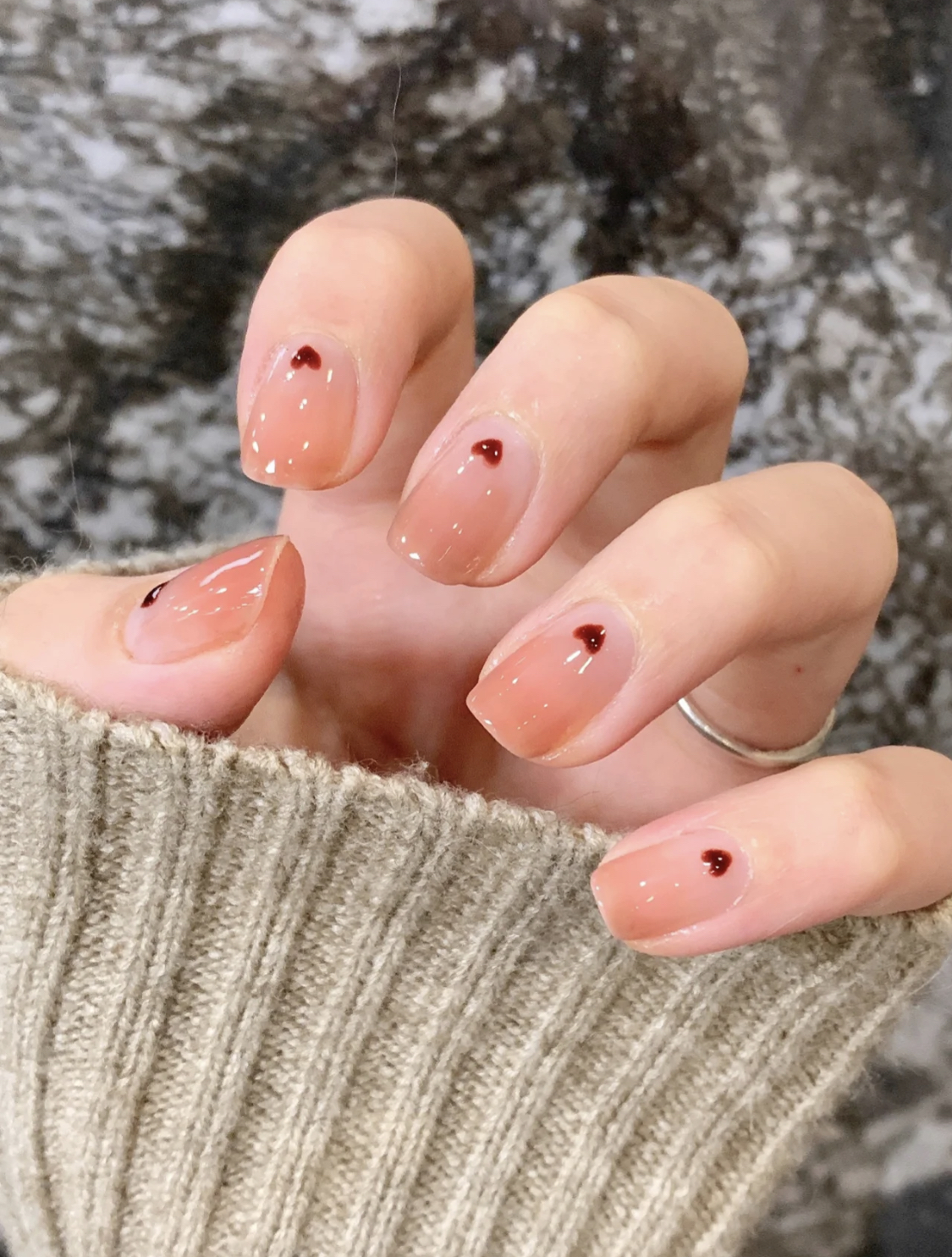 大气显手白的美甲图片(开春纠结做什么美甲) - 赤虎壹号