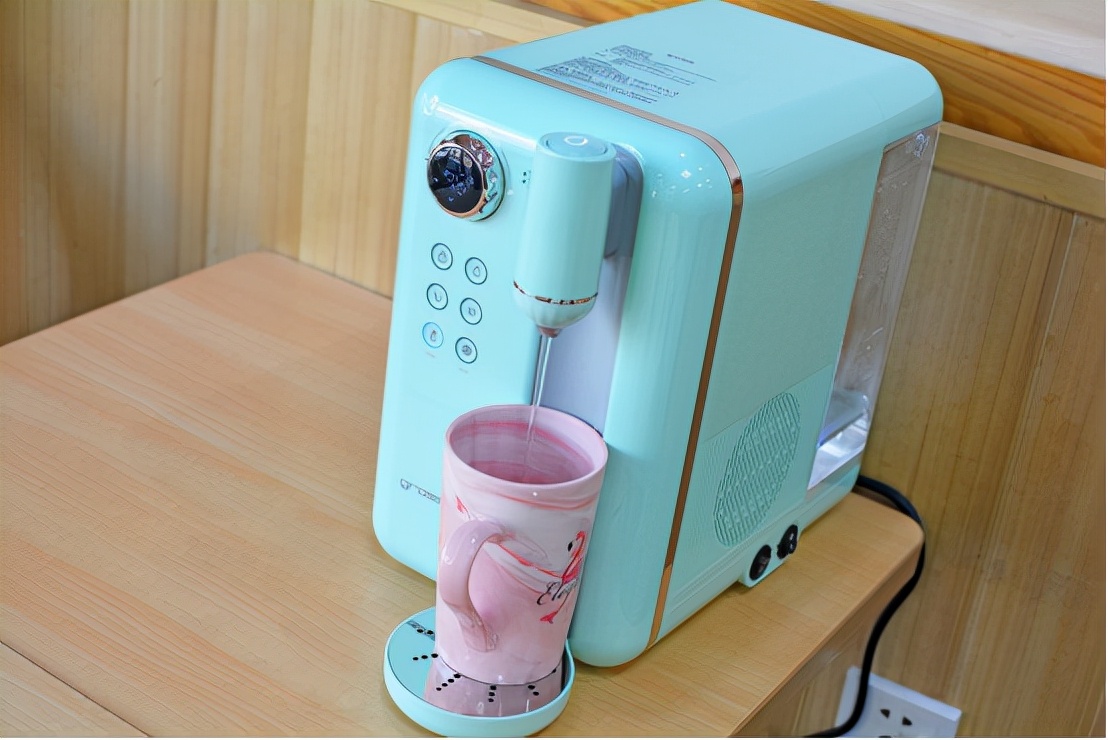 即熱速冷grossag飲水機解決大多數懶癌晚期的早餐不能自理