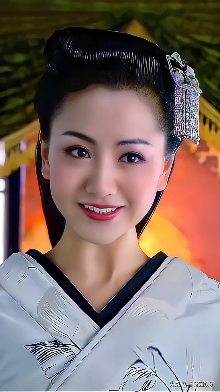 当杨颖遇到杨蓉时，两大女神谁更美一筹？