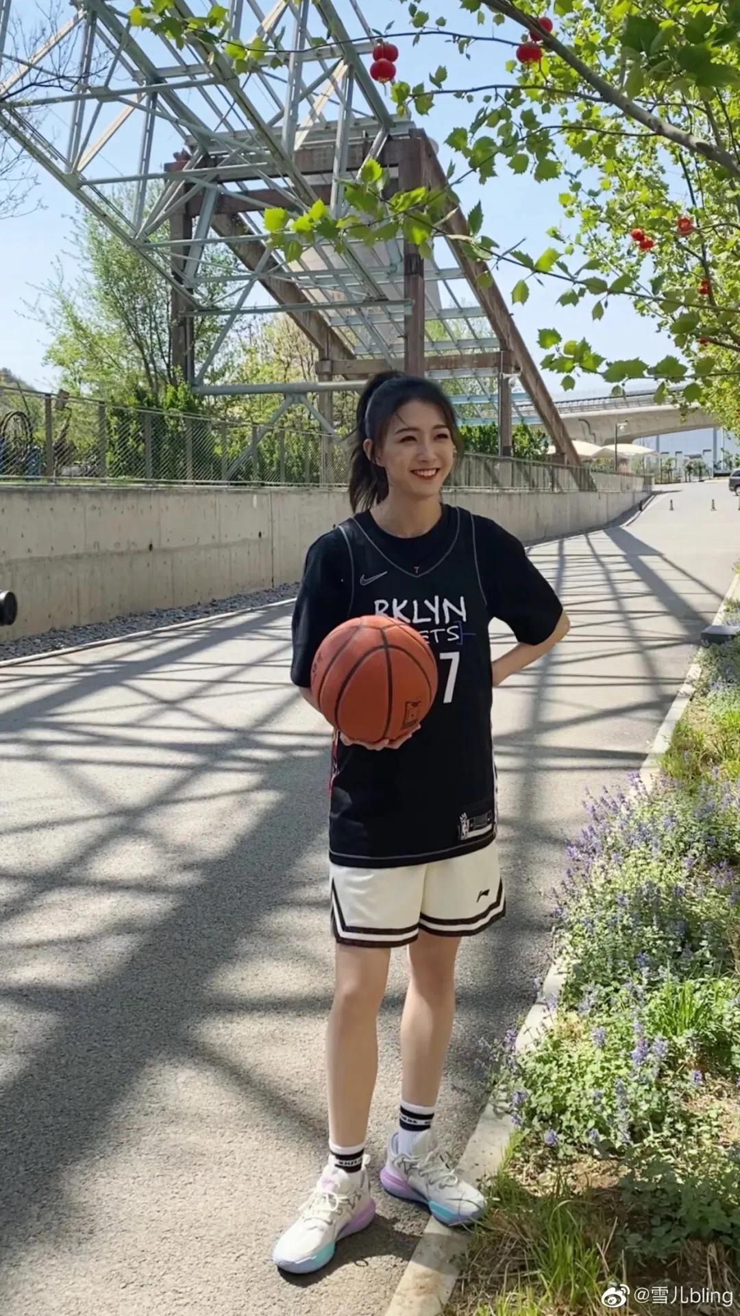 腾讯体育雪儿(茶余饭后 | 雪儿:腾讯体育第一美腿,1米72的大长腿)