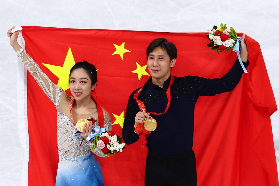 2014冬奥会奖牌榜中国获奖人(冬奥会结束了，这8位运动员，个个夺冠，为国争光，皆受大众喜爱)