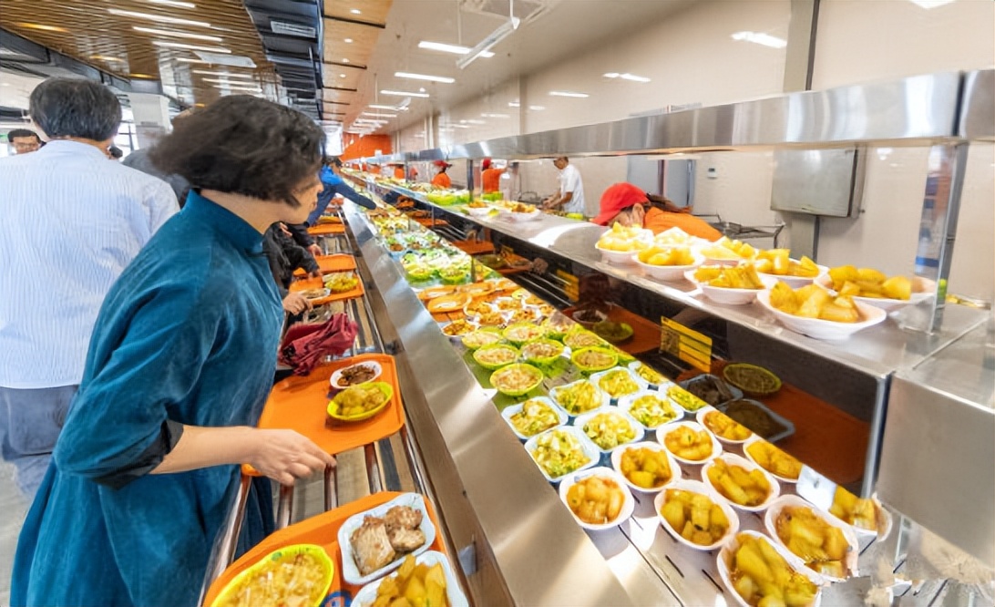 浙江大学的伙食有多好？食堂都是“学霸”级别！想不胖都难