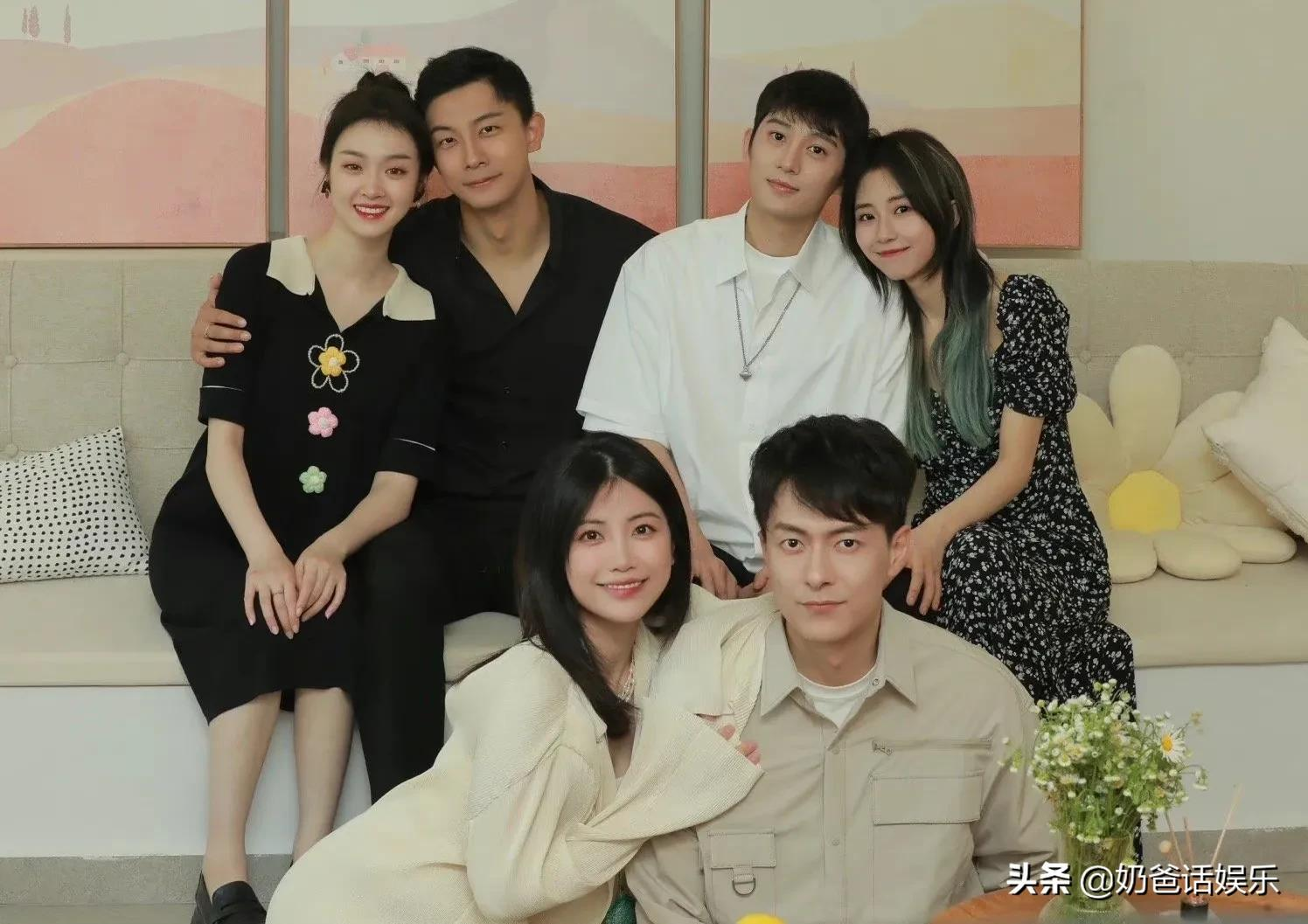 三位恋综女嘉宾素颜反差大,熊笑宇更耐看,罗拉像是变了个人