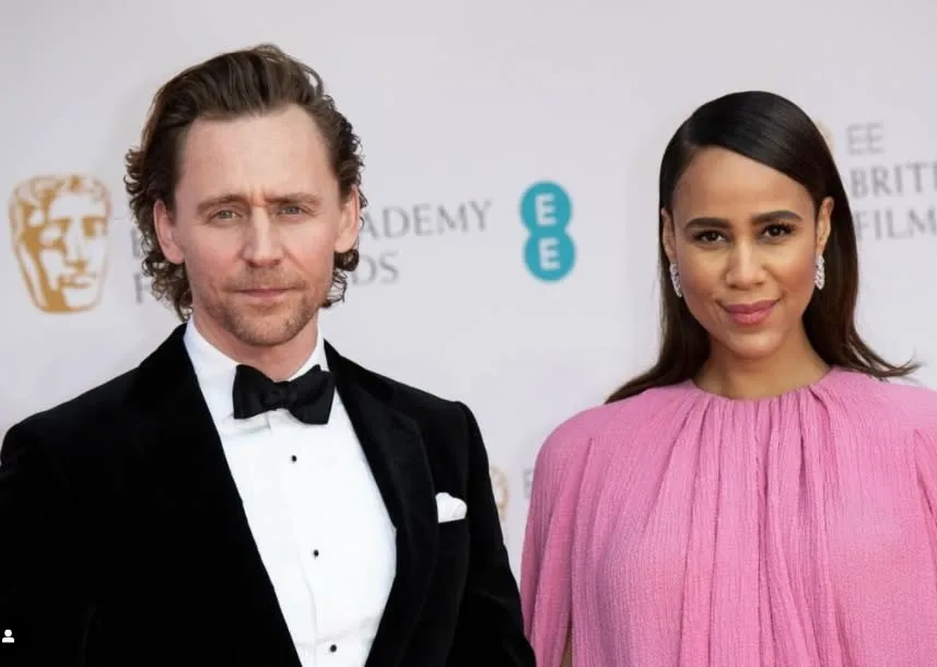 “洛基”老婆爆孕事！1个多月前刚领证，出席新片首映上腹部隆起