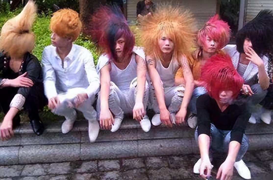 靠女儿上热搜？黄磊夫妇到底在干什么