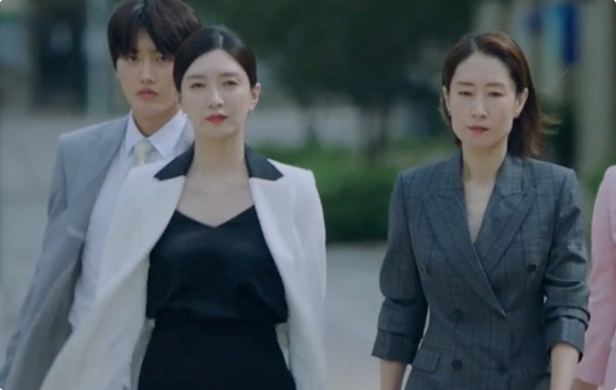 网传《女士的法则》将播，江疏影刘敏涛主演，看到男主：该火了吧