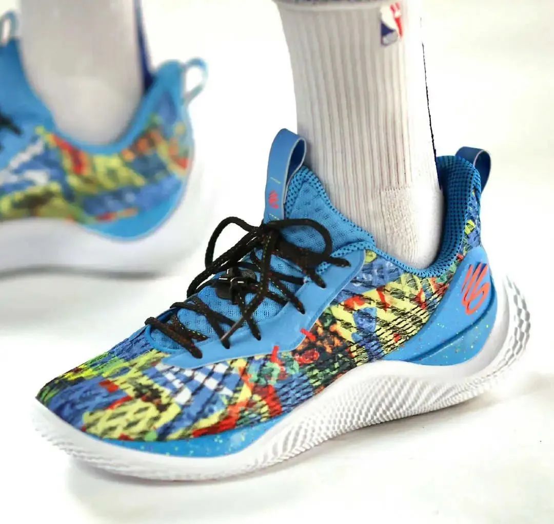 nba球鞋的牌子有哪些（NBA新赛季媒体日球鞋全盘点-眼花缭乱，惊喜不断）