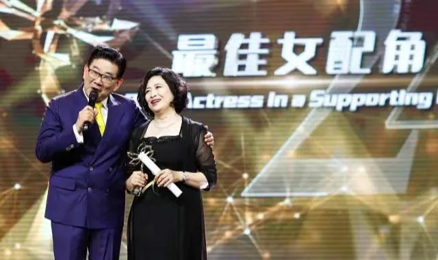 9位“妈妈专业户”：天生一张养尊处优脸，自带贵气，演不了穷人