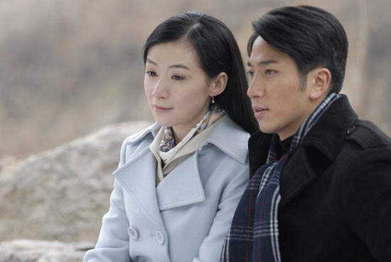 042011年,姚芊羽搭档黄海波,王雷,倪大红等主演抗战剧《永不磨灭的