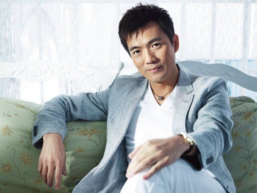 央视著名体育主持人黄健翔：离婚15年，现在生活状况怎样？