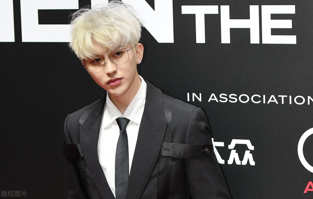 蔡徐坤最新造型