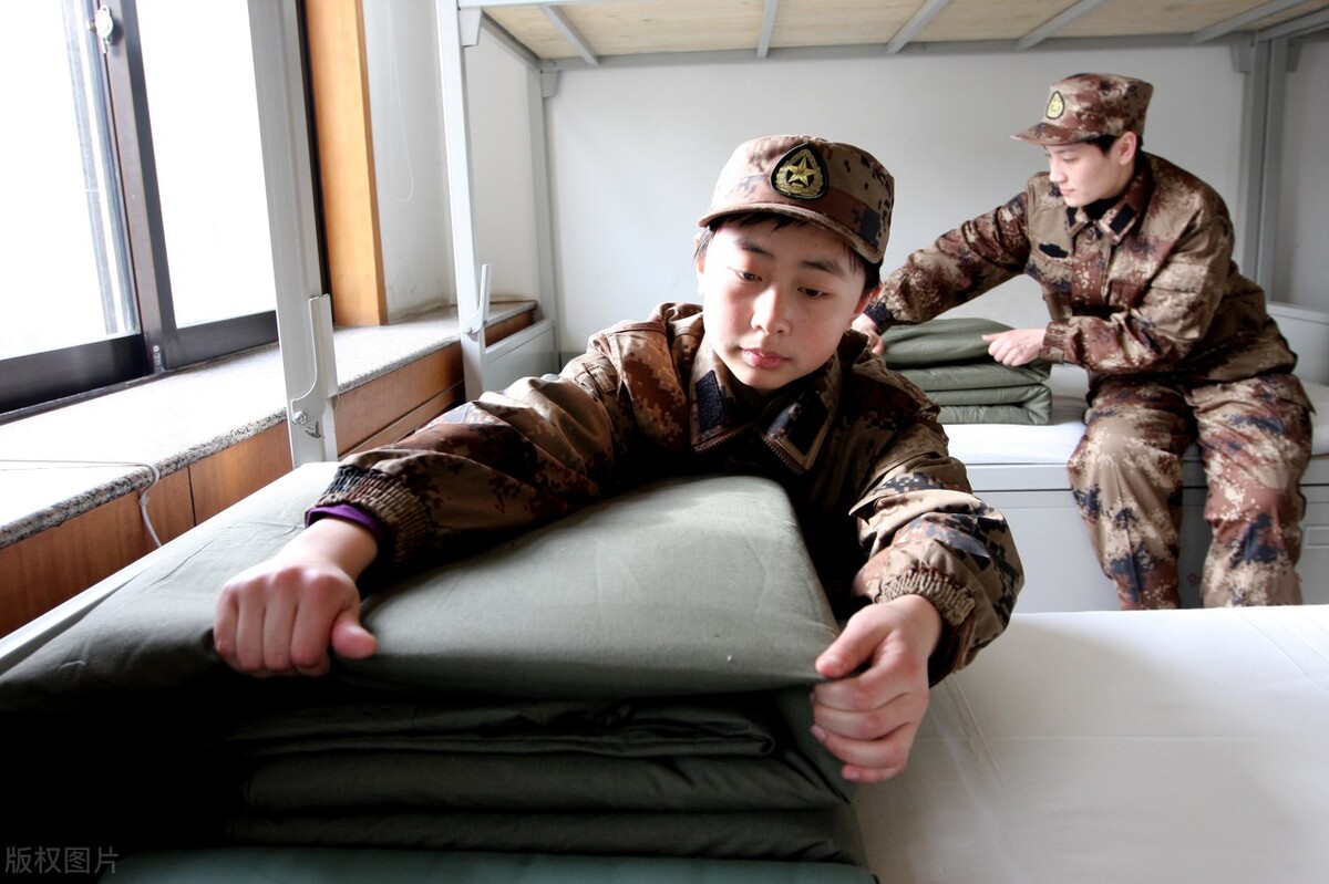 大学生当兵有什么优势？需要注意什么问题？注意具体问题具体分析