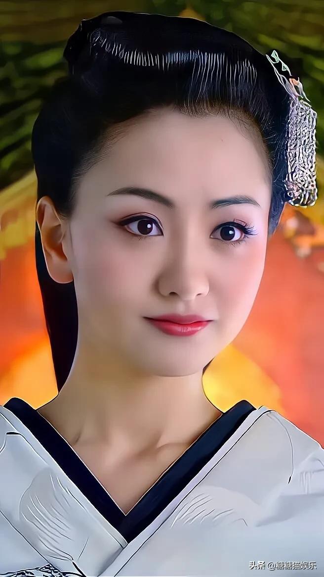 当杨颖遇到杨蓉时，两大女神谁更美一筹？