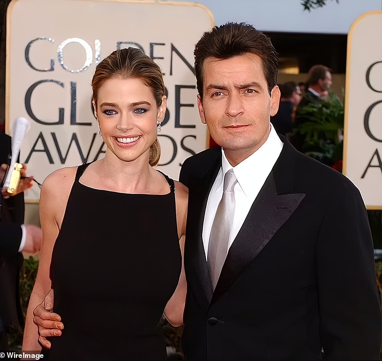 美国18岁星二代卖裸照赚钱明星父亲痛骂网友呛渣男还有脸说