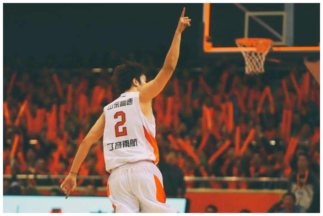 nba中哪些球员有髌腱炎（从此你我皆为过往！但，四字外援那颗倔强的心没有死）-趣拿体育