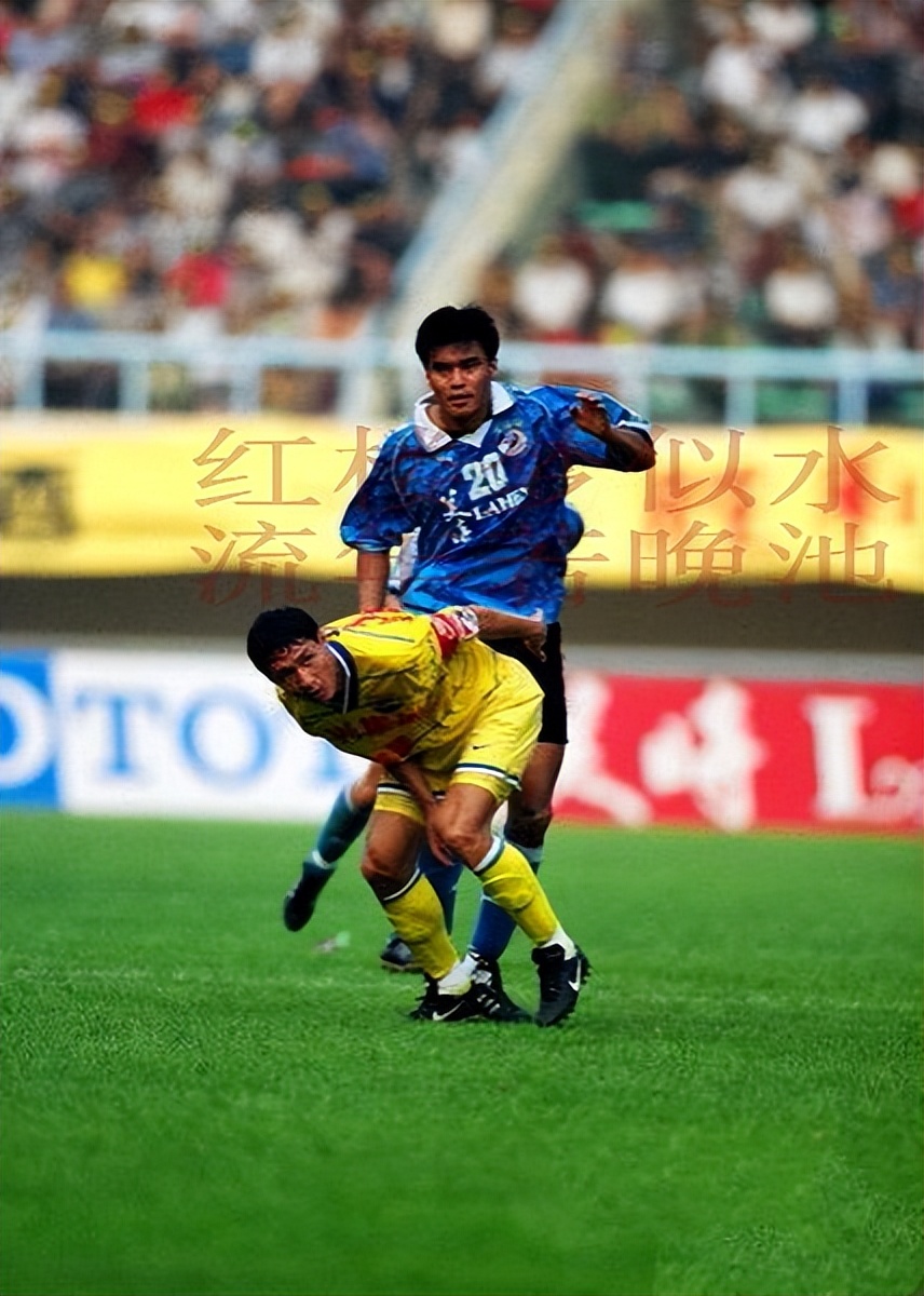 大連萬達足球隊球員(大連足球史上今天:1998年大連萬達6-1狂勝四川